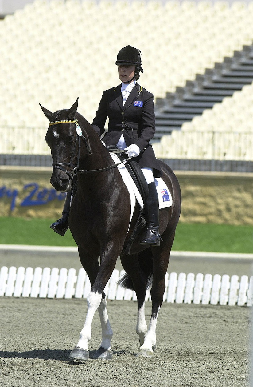 960px-261000_-_Equestrian_Julie_Higgins_action_-_3b_-_2000_Sydney_event_photo