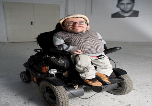 Raul_Krauthausen_(fotografiert_von_Christian_Lewandrowski)